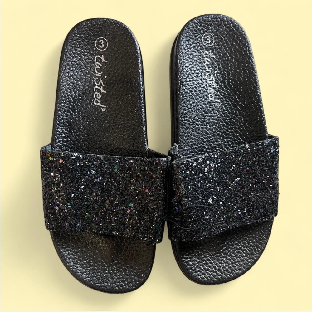 Girls Size 3 Twisted Sandals